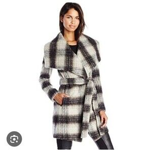 BCBGeneration Plaid Wool Wrap Coat Sz XS Shawl Collar Fuzzy Mid-Length